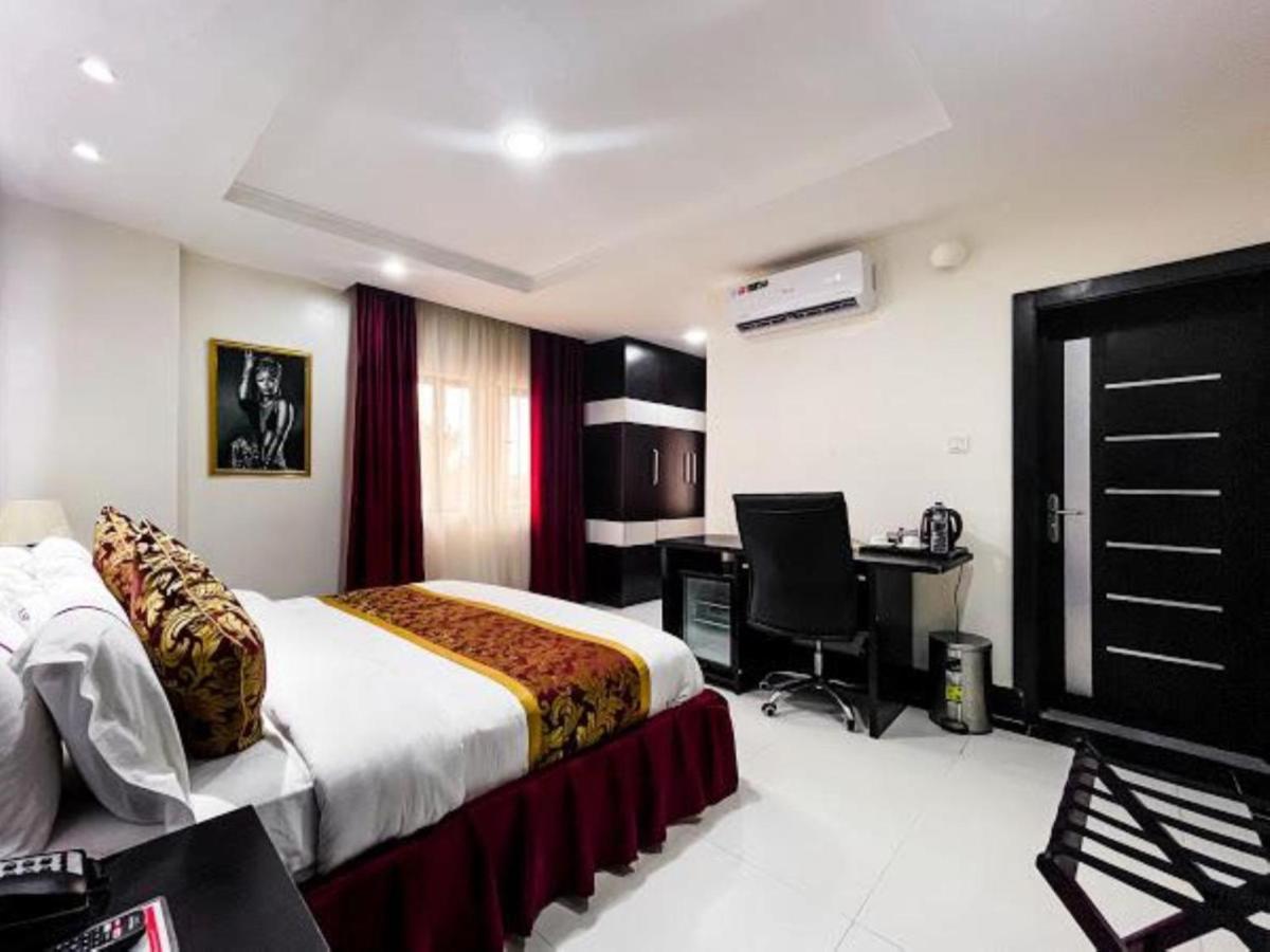 Pasadena Suites Lekki Exterior foto