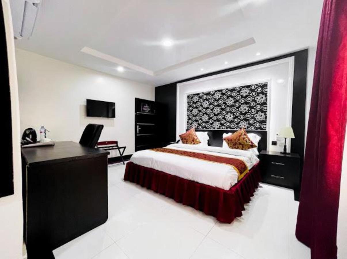 Pasadena Suites Lekki Exterior foto